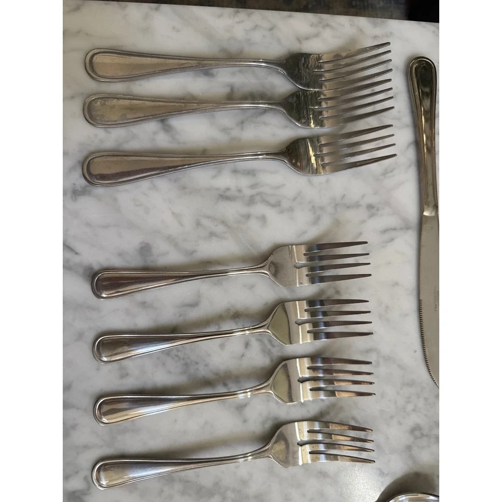 Gibson Stainless Pendant Set of 34 Pieces Teardrop Border Silverware Lot